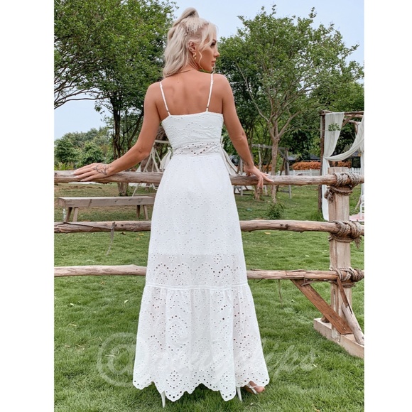 Boho V-Neck Long White Fit & Flared Cami Dress - Picture 5 of 15